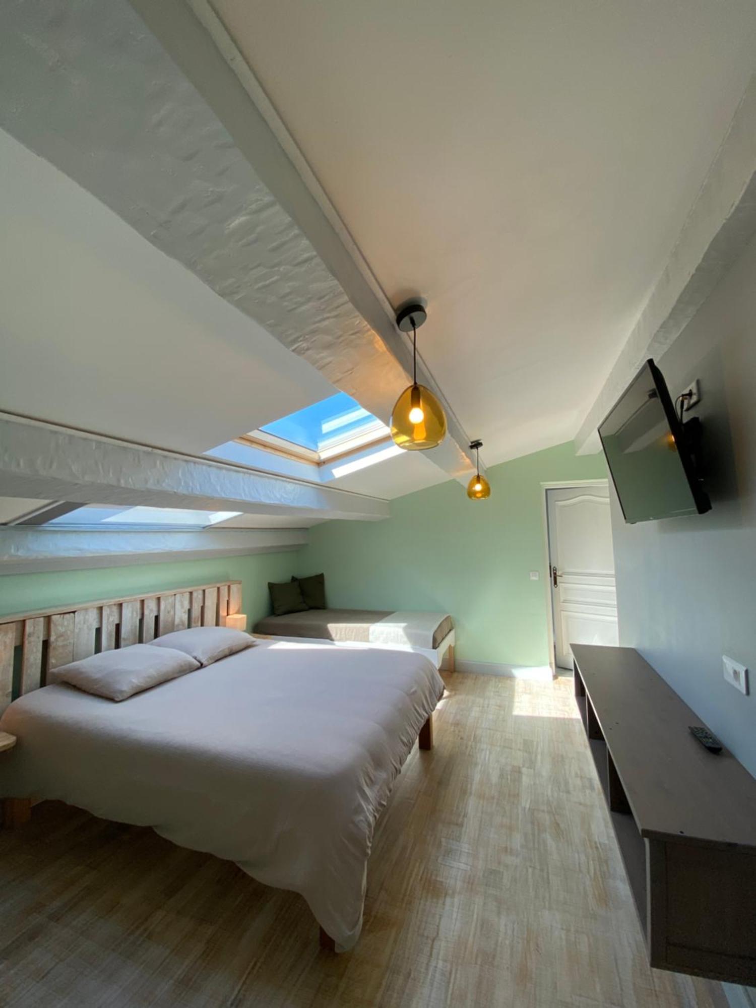 Hotel La Roca Flora à Le Plan-de-la-Tour Extérieur photo